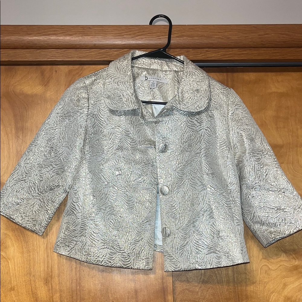 Allegory woman’s cropped blazer coat